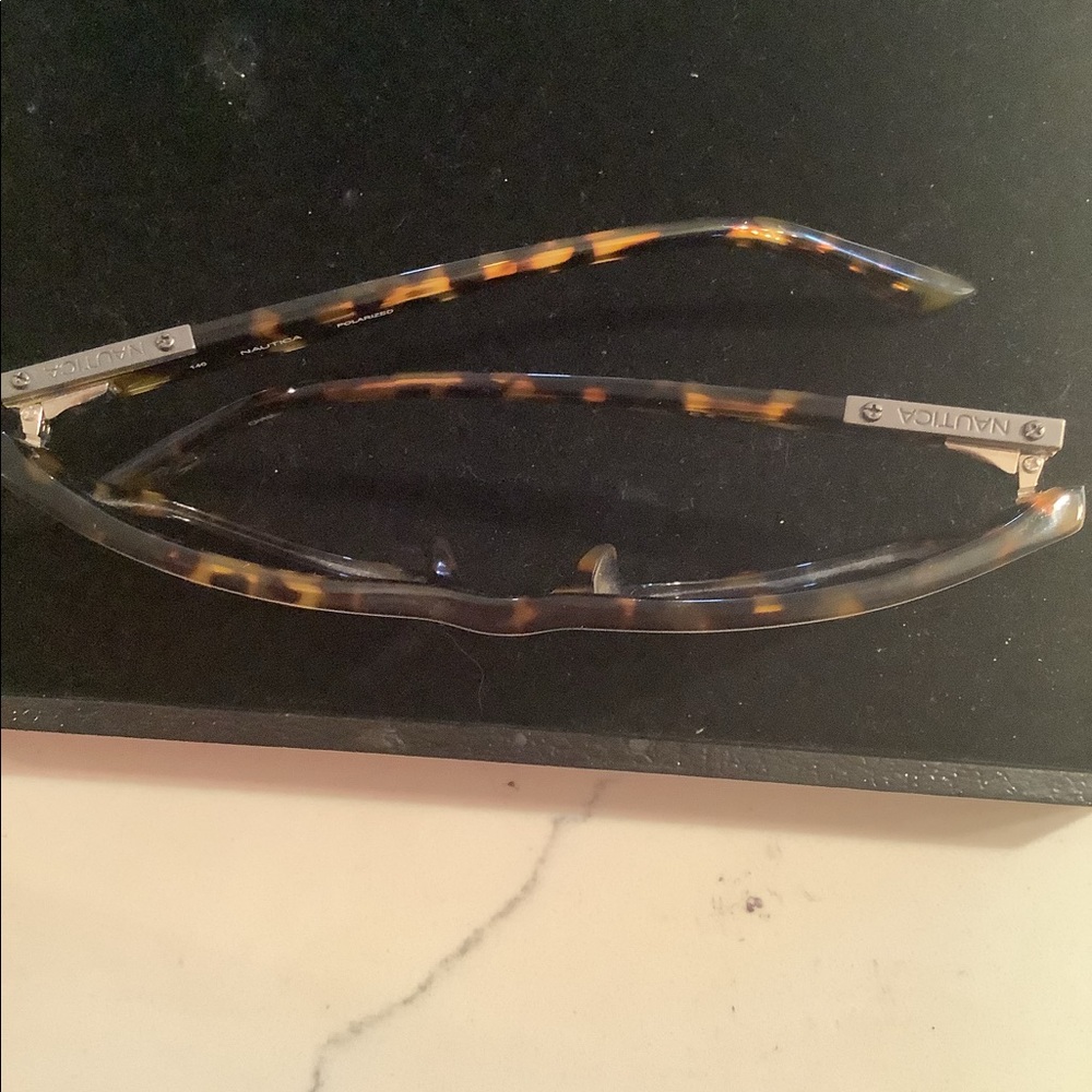 NWOT Men’s Nautica polarized sunglasses - Picture 4 of 6